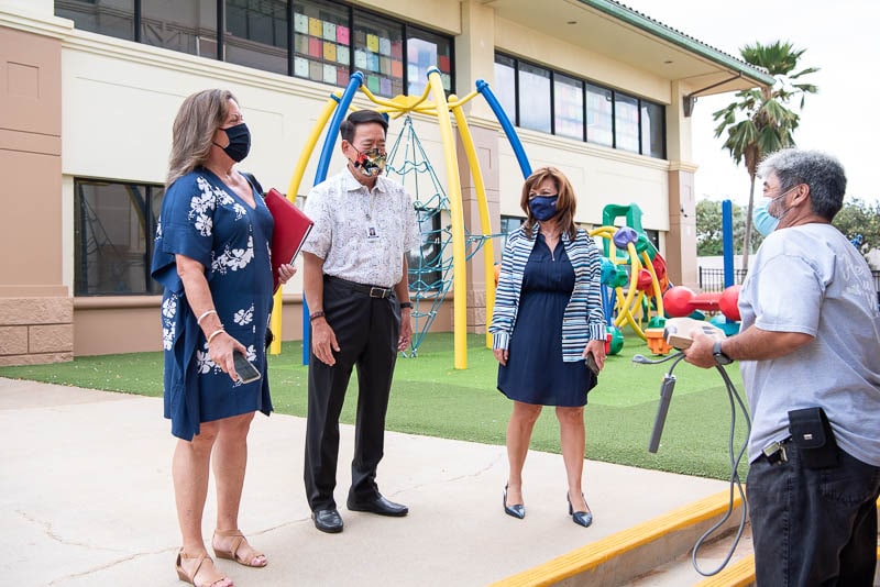 Teddi Anderson touring IPA campus