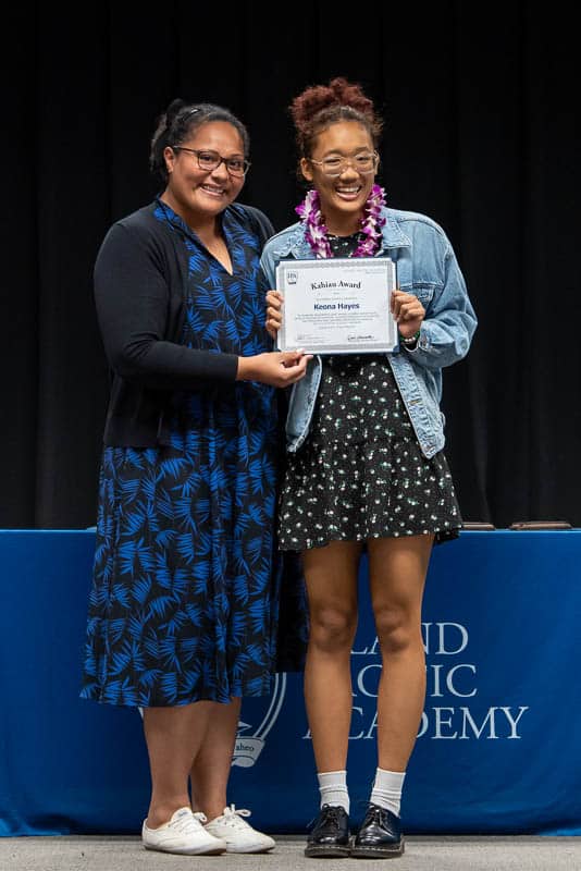 Kāhiau Award (formerly Hana Pono Award) – Keona Hayes ʻ24
