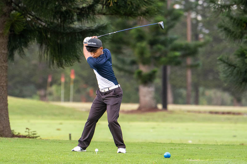 Ryder Obrero-Ueno '26 teeing off