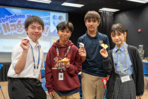 Student from IPA and Nagaoka Japan sharing a cultural exchange.